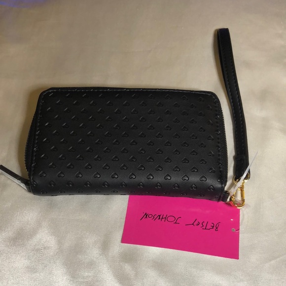 Betsey Johnson Black Faux Leather ZA Wallet With Embossed Hearts NWT - Picture 7 of 15